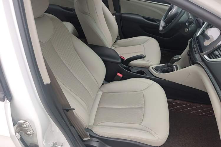 Used Buick GT 2016 15N Automatic Elite Edition Right Front Seat