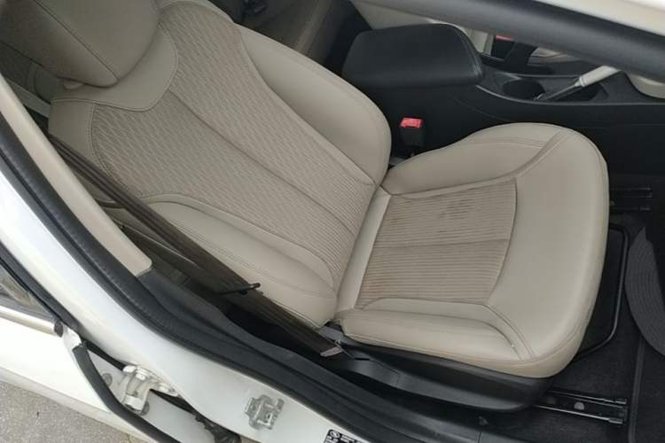 Used Buick GT 2016 15N Automatic Elite Edition Right Front Seat