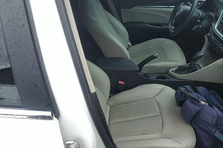 Used Buick GT 2016 15N Automatic Elite Edition Right Front Seat