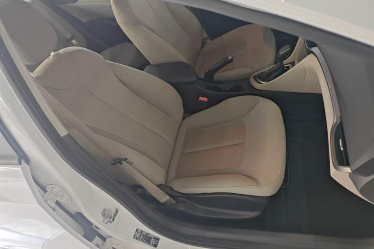 Used Buick GT 2016 15N Automatic Elite Edition Right Front Seat