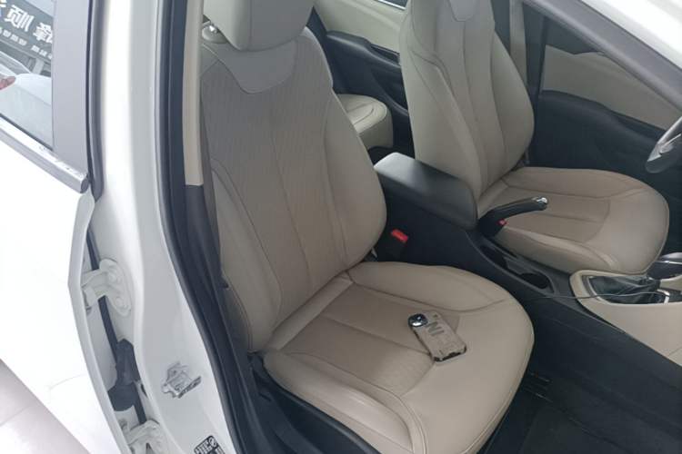 Used Buick GT 2016 15N Automatic Elite Edition Right Front Seat