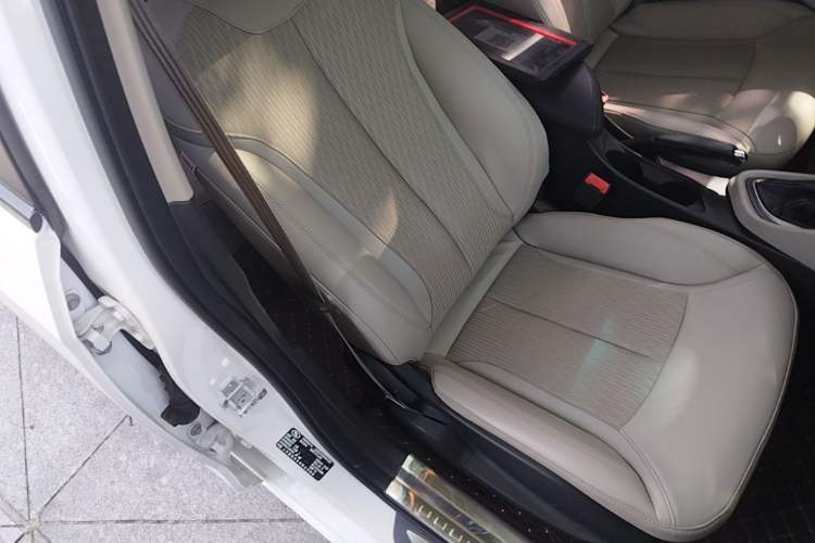 Used Buick GT 2016 15N Automatic Elite Edition Right Front Seat