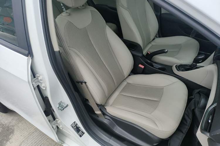 Used Buick GT 2016 15N Automatic Elite Edition Right Front Seat