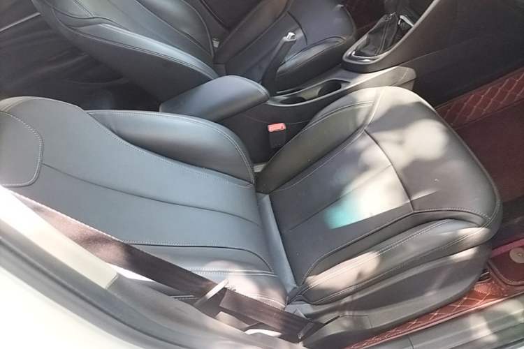 Used Buick GT 2016 15N Automatic Luxury Edition Right Front Seat