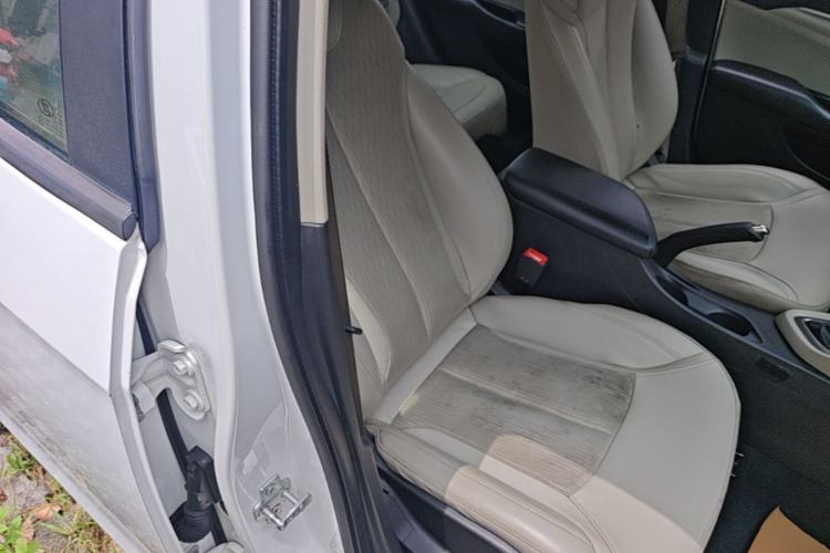 Used Buick GT 2016 15N Automatic Elite Edition Right Front Seat