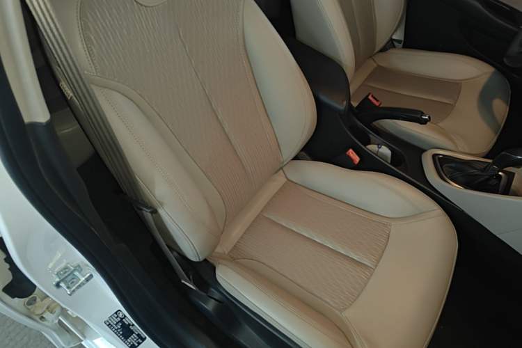 Used Buick GT 2016 15N Automatic Elite Edition Right Front Seat