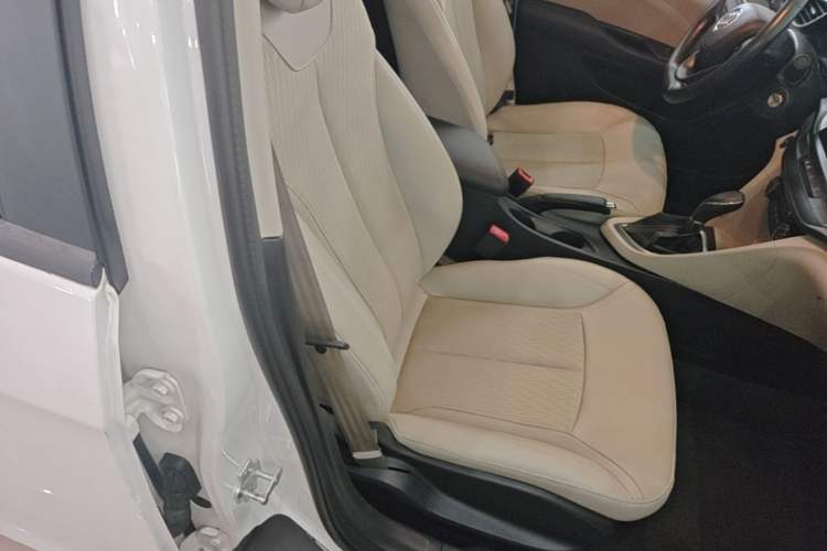 Used Buick GT 2016 15N Automatic Elite Edition Right Front Seat