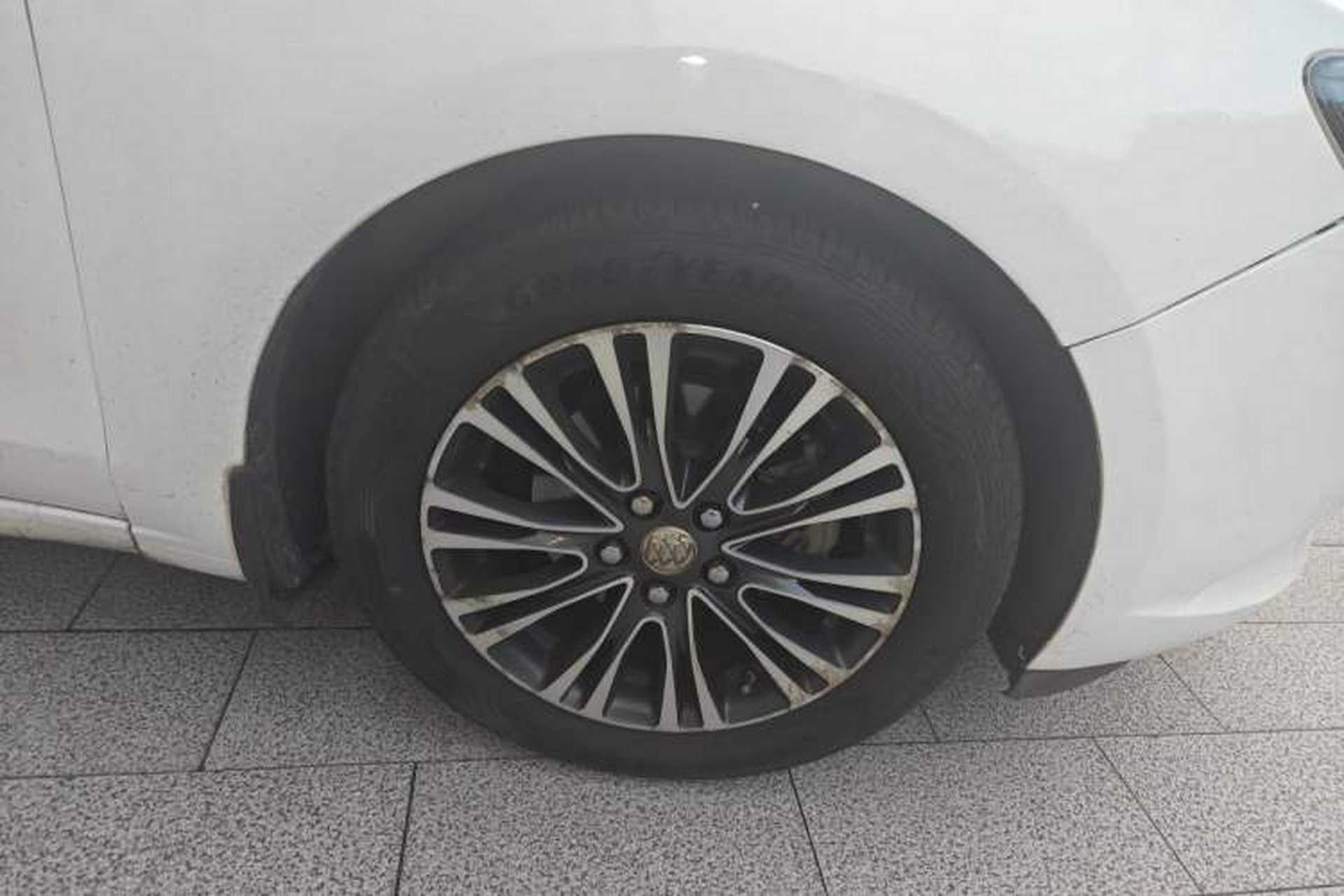 Used Buick GT 2016 18T Dual-Clutch Elite Model Right Front Wheel Hub
