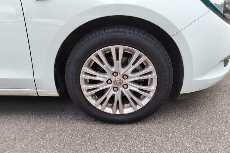 Used Buick GT 2016 15N Automatic Luxury Edition Right Front Wheel Hub