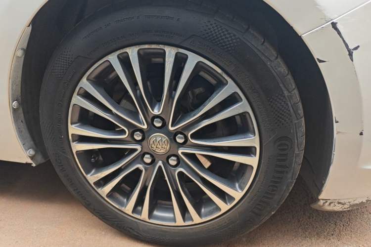 Used Buick GT 2016 18T Dual-Clutch Luxury Model Right Front Wheel Hub