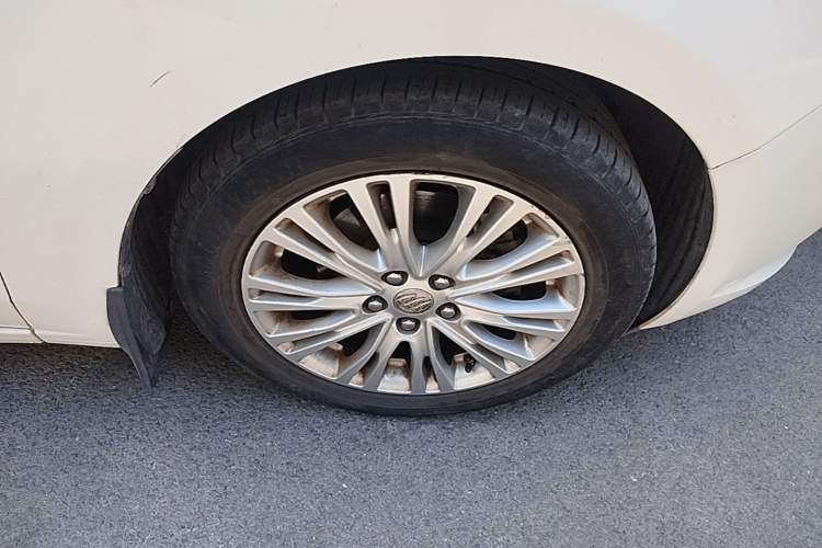 Used Buick GT 2016 15N Automatic Elite Edition Right Front Wheel Hub