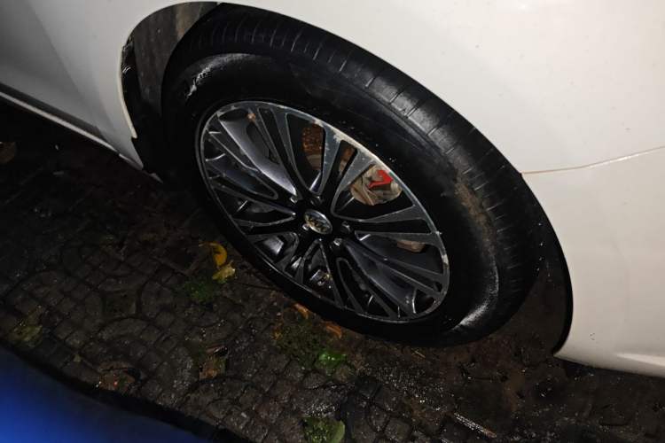 Used Buick GT 2016 18T Dual-Clutch Elite Model Right Front Wheel Hub