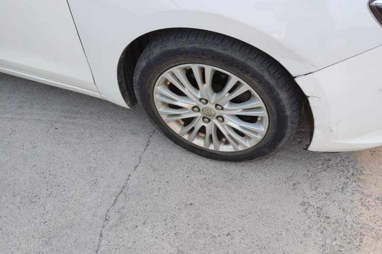 Used Buick GT 2016 15N Manual Elite Edition Right Front Wheel Hub