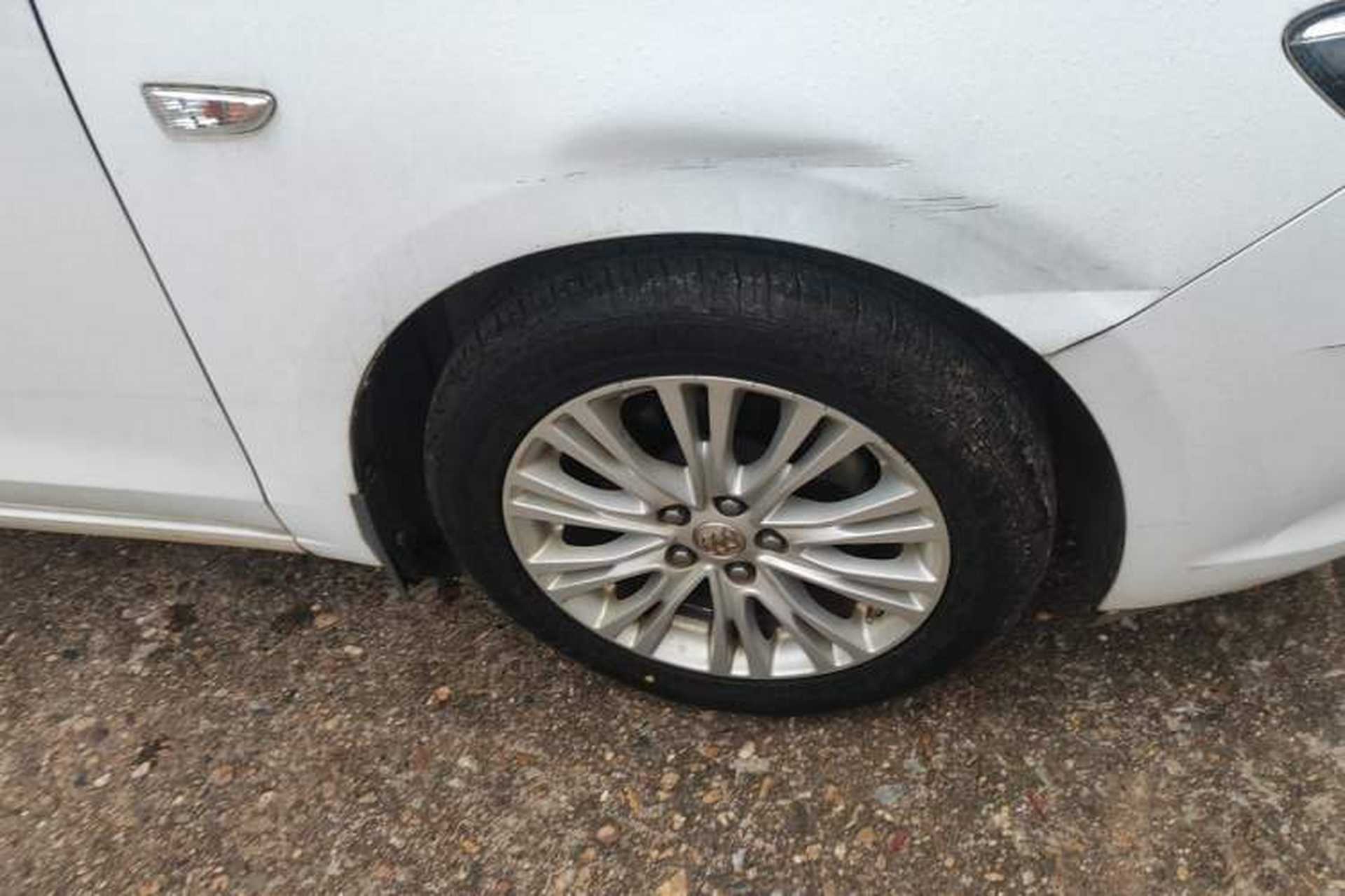 Used Buick GT 2016 15N Automatic Elite Edition Right Front Wheel Hub
