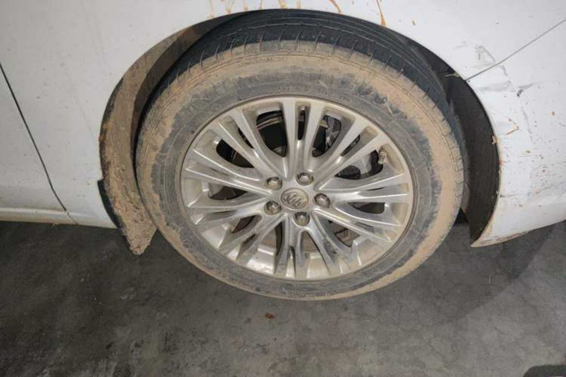 Used Buick GT 2016 15N Automatic Elite Edition Right Front Wheel Hub