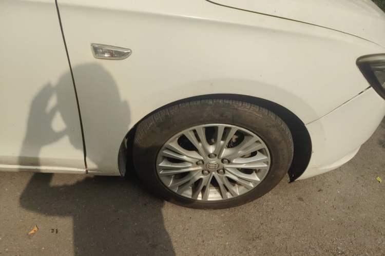 Used Buick GT 2016 15N Automatic Elite Edition Right Front Wheel Hub