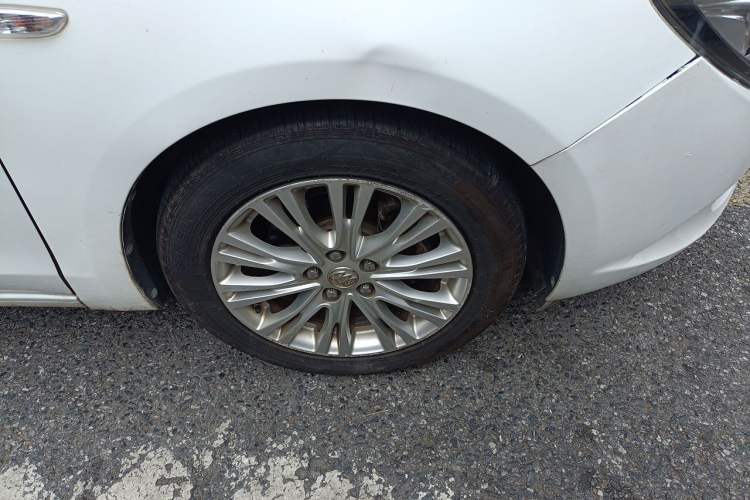 Used Buick GT 2016 15N Automatic Elite Edition Right Front Wheel Hub