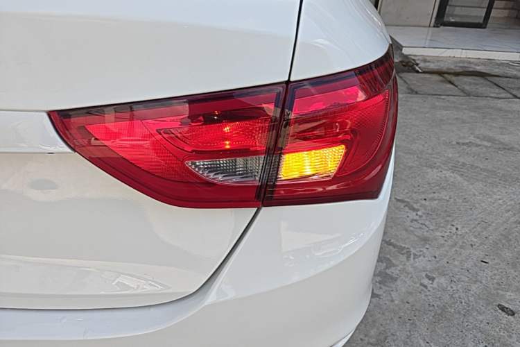 Used Buick GT 2016 15N Automatic Entry-Level Trim Right Rear Taillight