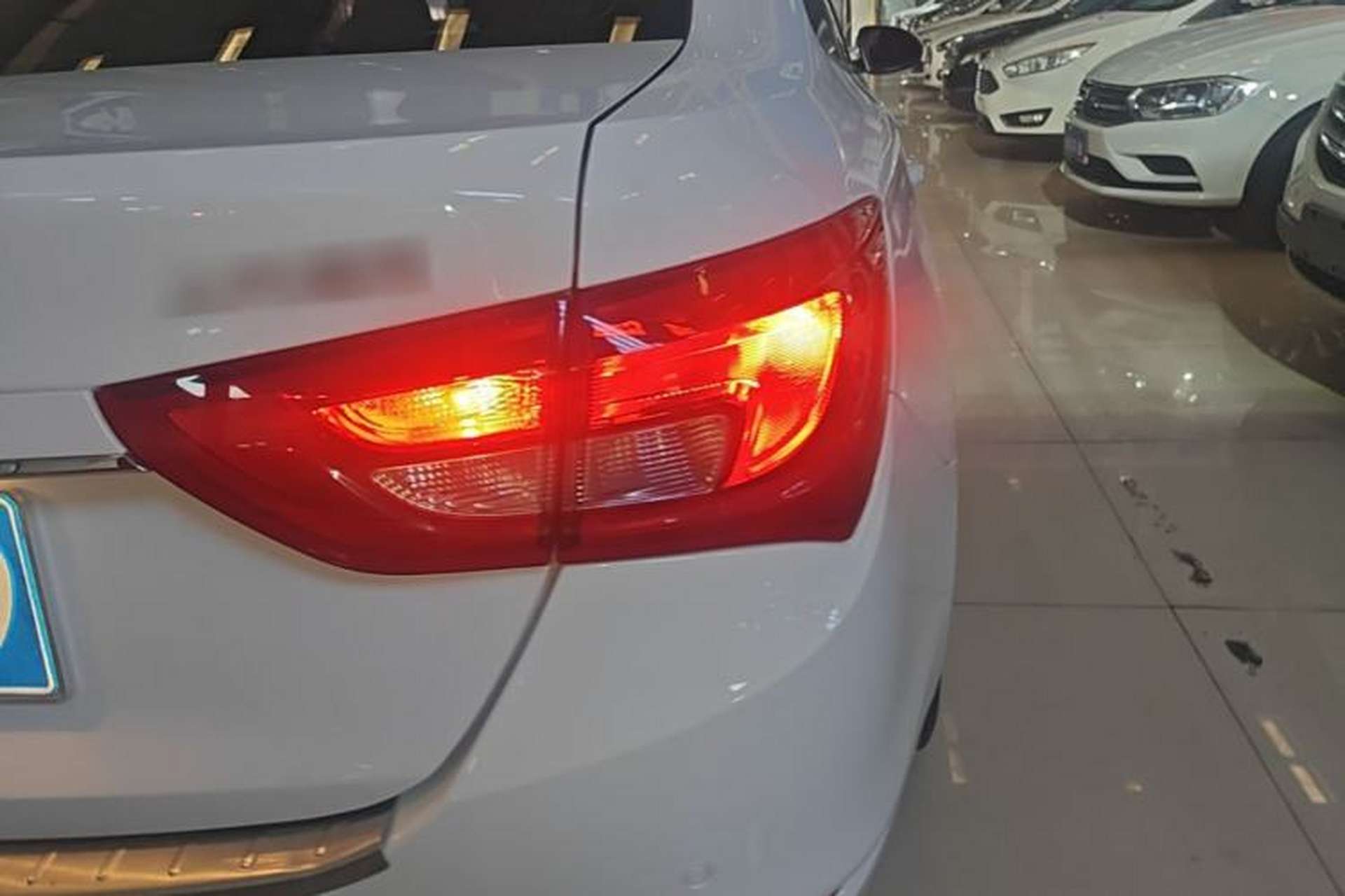 Used Buick GT 2016 18T Dual-Clutch Luxury Model Right Rear Taillight