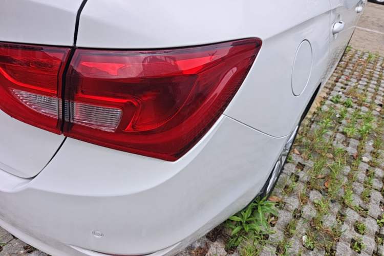 Used Buick GT 2016 15N Automatic Elite Edition Right Rear Taillight