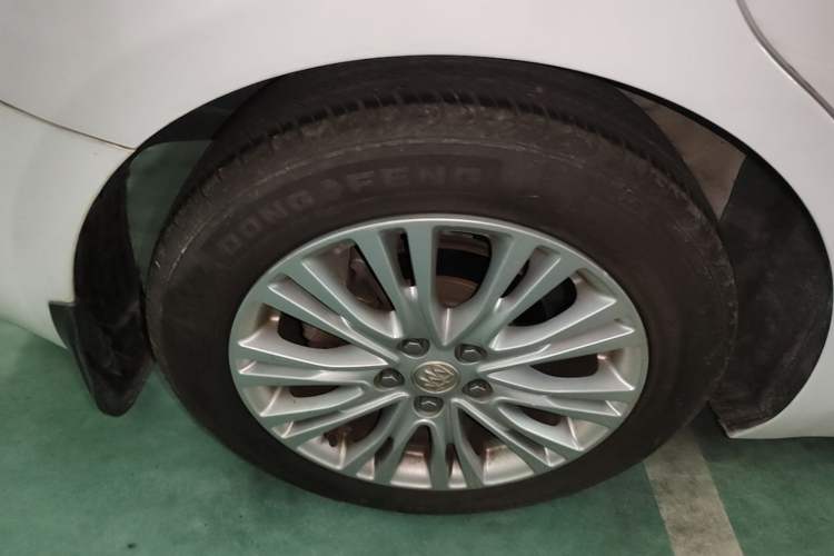 Used Buick GT 2016 15N Automatic Elite Edition Right Rear Wheel Hub