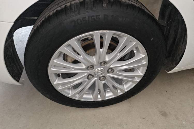 Used Buick GT 2016 15N Automatic Elite Edition Right Rear Wheel Hub