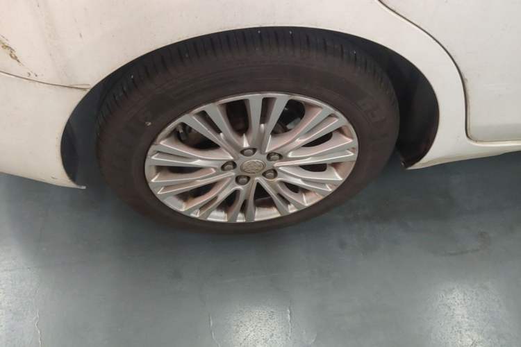 Used Buick GT 2016 15N Automatic Elite Edition Right Rear Wheel Hub