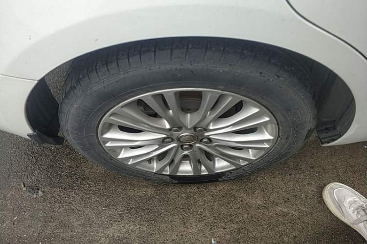 Used Buick GT 2016 15N Automatic Elite Edition Right Rear Wheel Hub