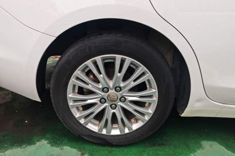 Used Buick GT 2016 15N Automatic Elite Edition Right Rear Wheel Hub