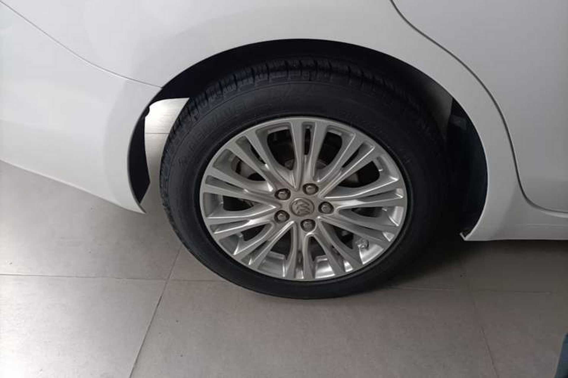 Used Buick GT 2016 15N Automatic Elite Edition Right Rear Wheel Hub