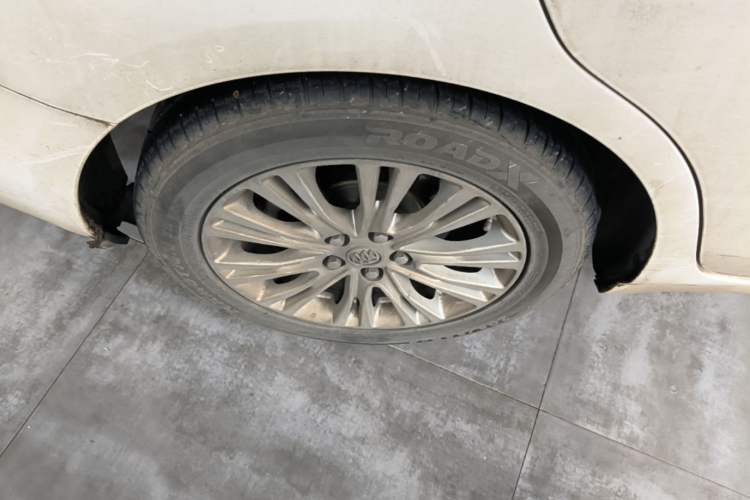 Used Buick GT 2016 15N Automatic Elite Edition Right Rear Wheel Hub