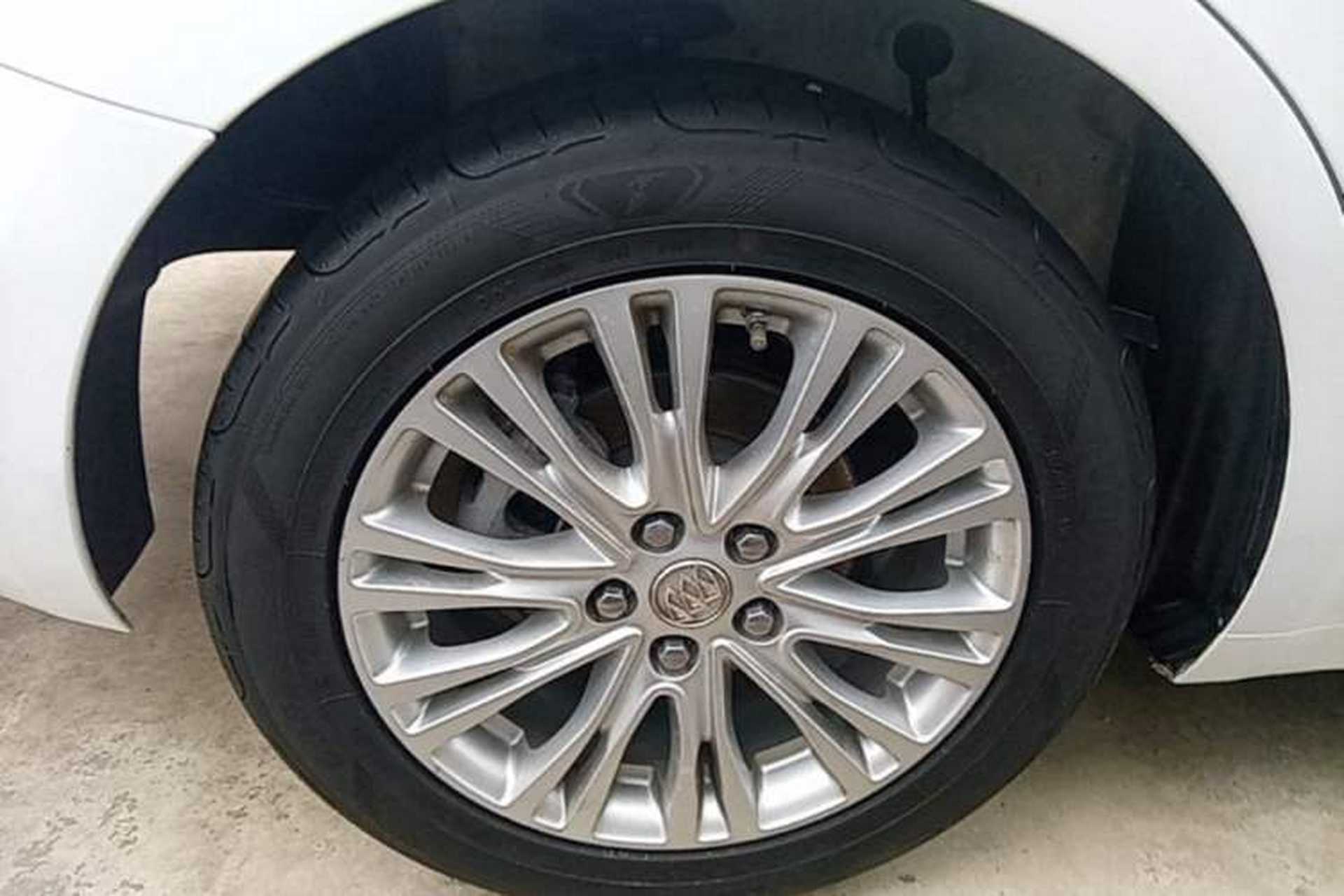 Used Buick GT 2016 15N Automatic Elite Edition Right Rear Wheel Hub