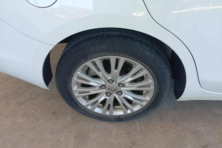 Used Buick GT 2016 15N Manual Elite Edition Right Rear Wheel Hub