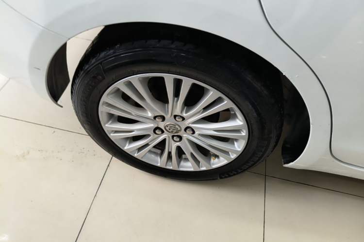Used Buick GT 2016 15N Automatic Elite Edition Right Rear Wheel Hub