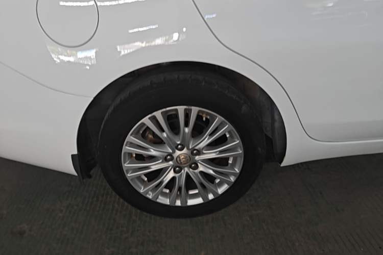 Used Buick GT 2016 15N Automatic Elite Edition Right Rear Wheel Hub