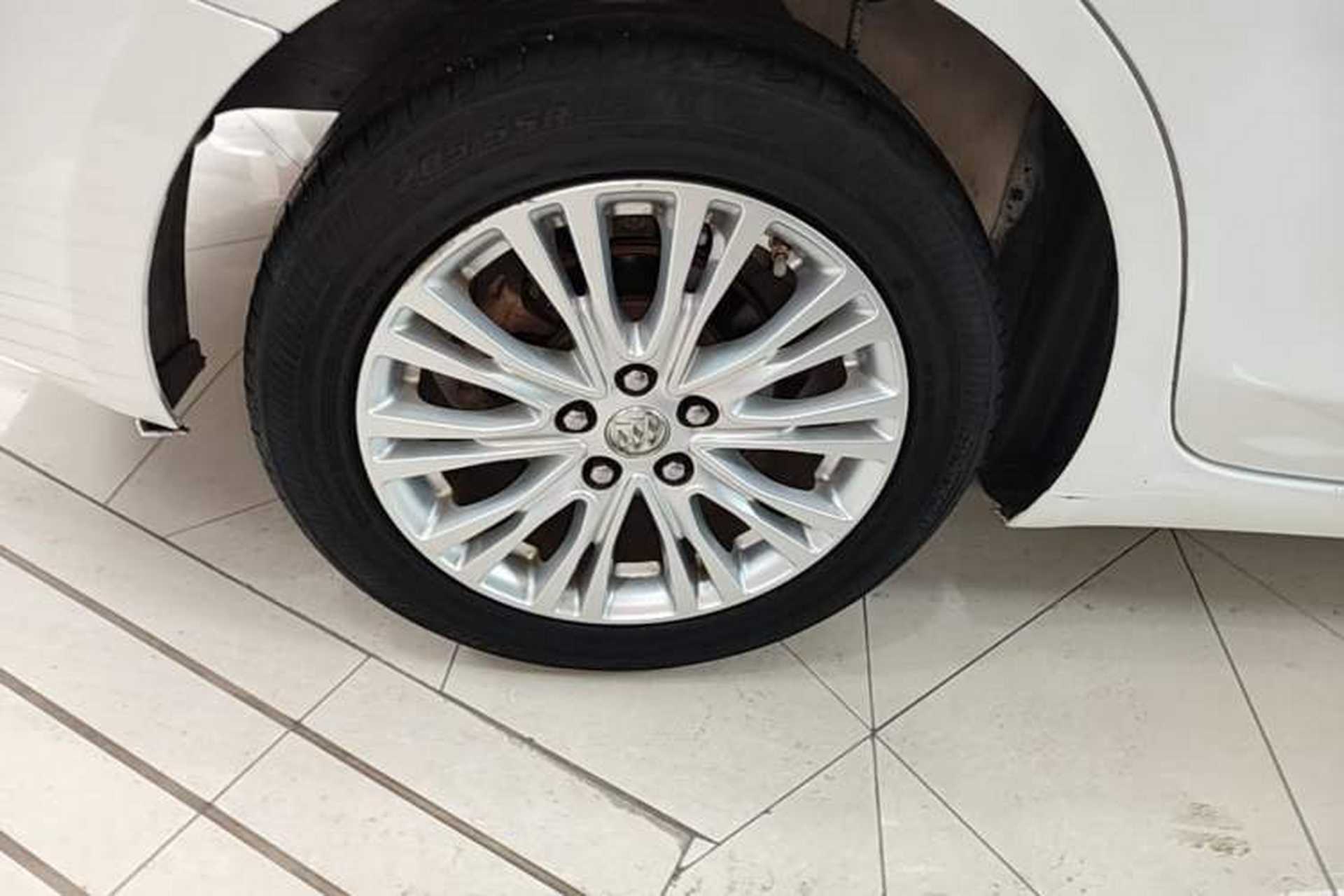 Used Buick GT 2016 15N Automatic Elite Edition Right Rear Wheel Hub