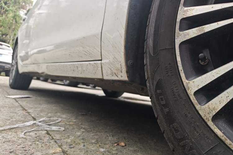 Used Buick GT 2016 18T Dual-Clutch Luxury Model Right Side Sill