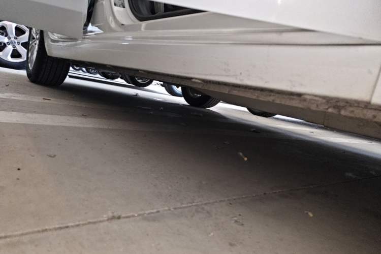 Used Buick GT 2016 15N Automatic Elite Edition Right Side Sill