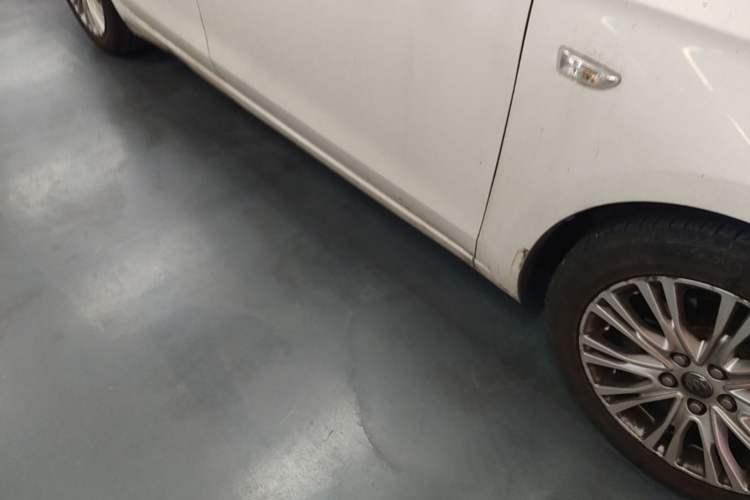 Used Buick GT 2016 15N Automatic Elite Edition Right Side Sill