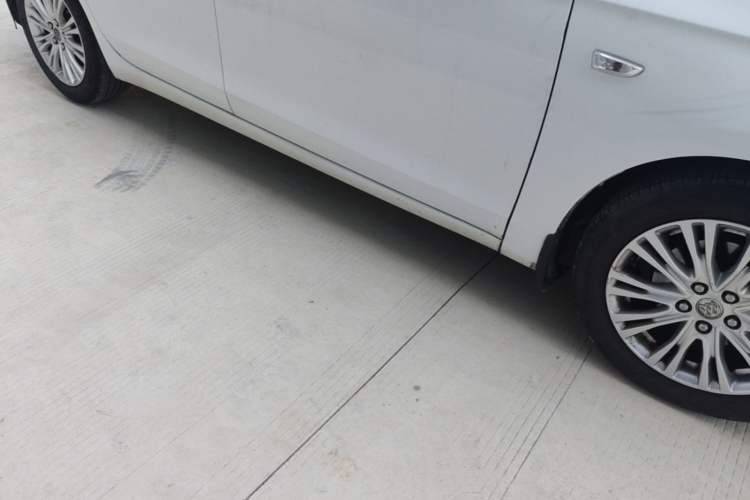 Used Buick GT 2016 15N Automatic Luxury Edition Right Side Sill