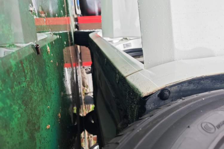 Used Buick GT 2016 15N Automatic Elite Edition Right Side Sill