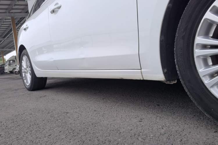 Used Buick GT 2016 15N Automatic Elite Edition Right Side Sill