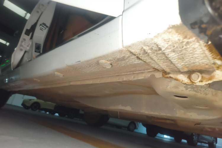 Used Buick GT 2016 15N Automatic Elite Edition Right Side Sill