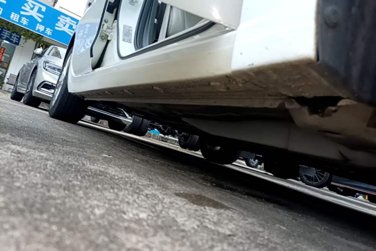 Used Buick GT 2016 15N Automatic Elite Edition Right Side Sill