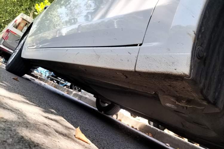 Used Buick GT 2016 15N Automatic Luxury Edition Right Side Sill