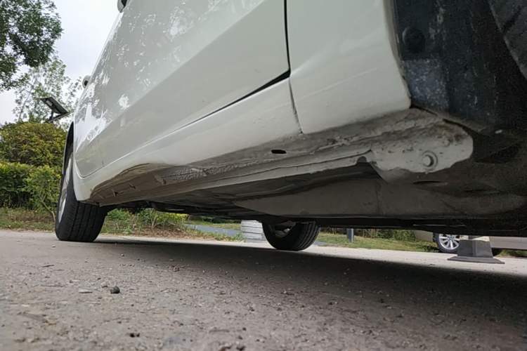 Used Buick GT 2016 15N Automatic Entry-Level Trim Right Side Sill