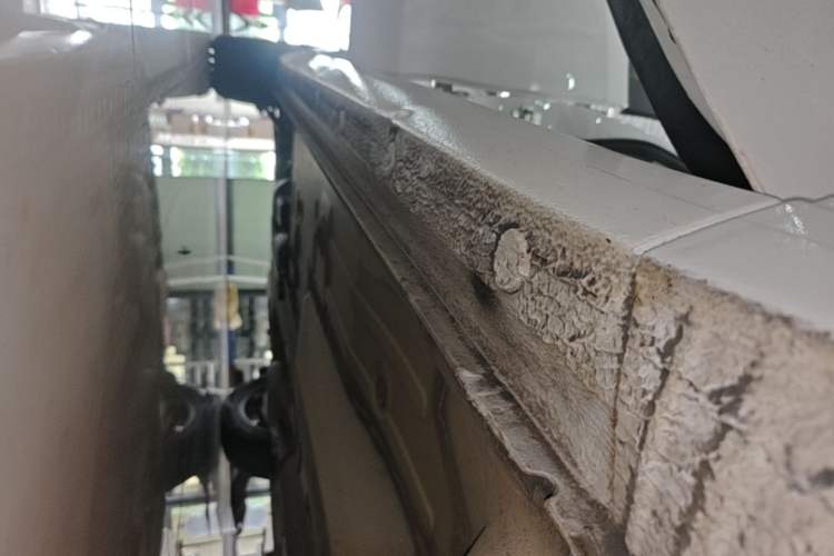 Used Buick GT 2016 15N Automatic Elite Edition Right Side Sill