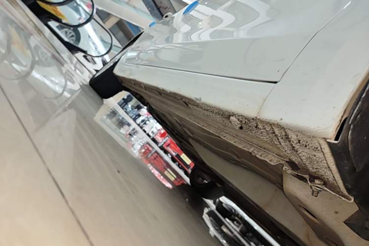 Used Buick GT 2016 15N Automatic Elite Edition Right Side Sill