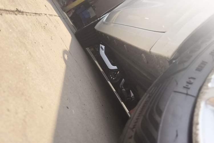 Used Buick GT 2016 15N Automatic Luxury Edition Right Side Sill