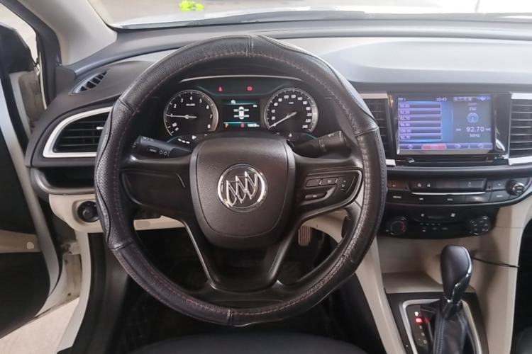 Used Buick GT 2016 15N Automatic Elite Edition Steering Wheel